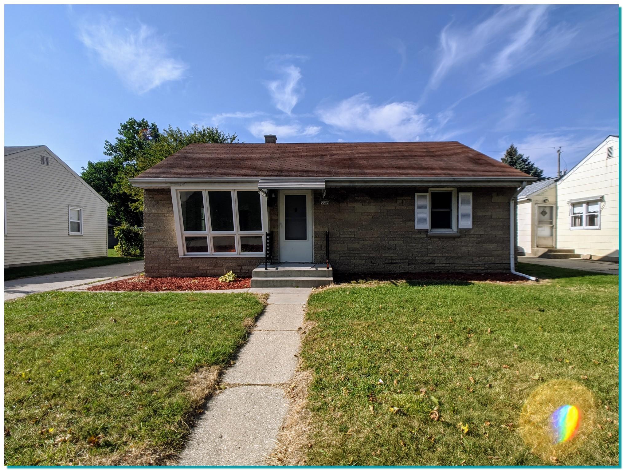 5509 North 20th Street Milwaukee, WI 53209 - Photo 1 of 1 PXL_20201009_155819381