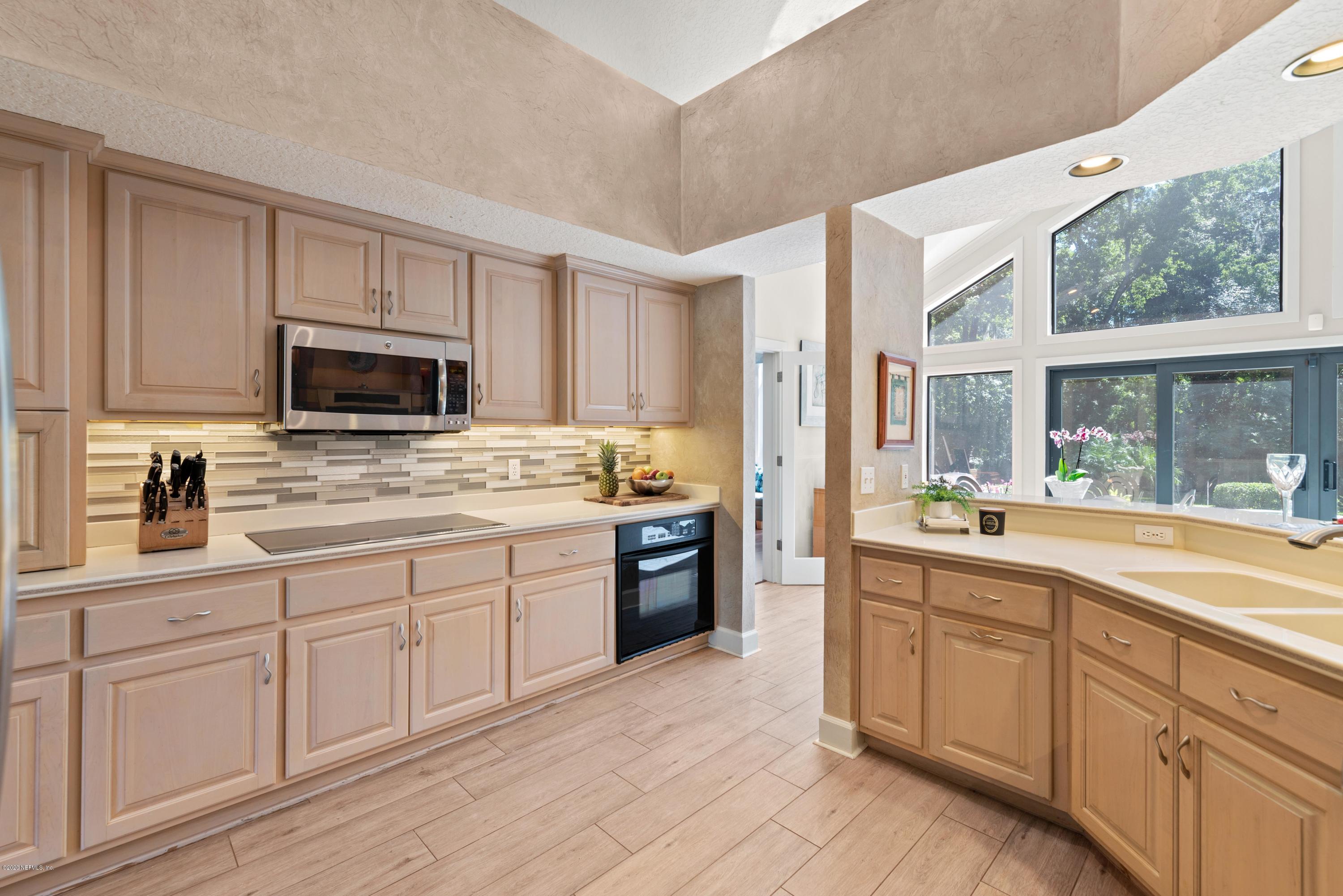 8195 Shady Grove Road Jacksonville, FL 32256 - Photo 12 of 38 Kitchen Cooktop