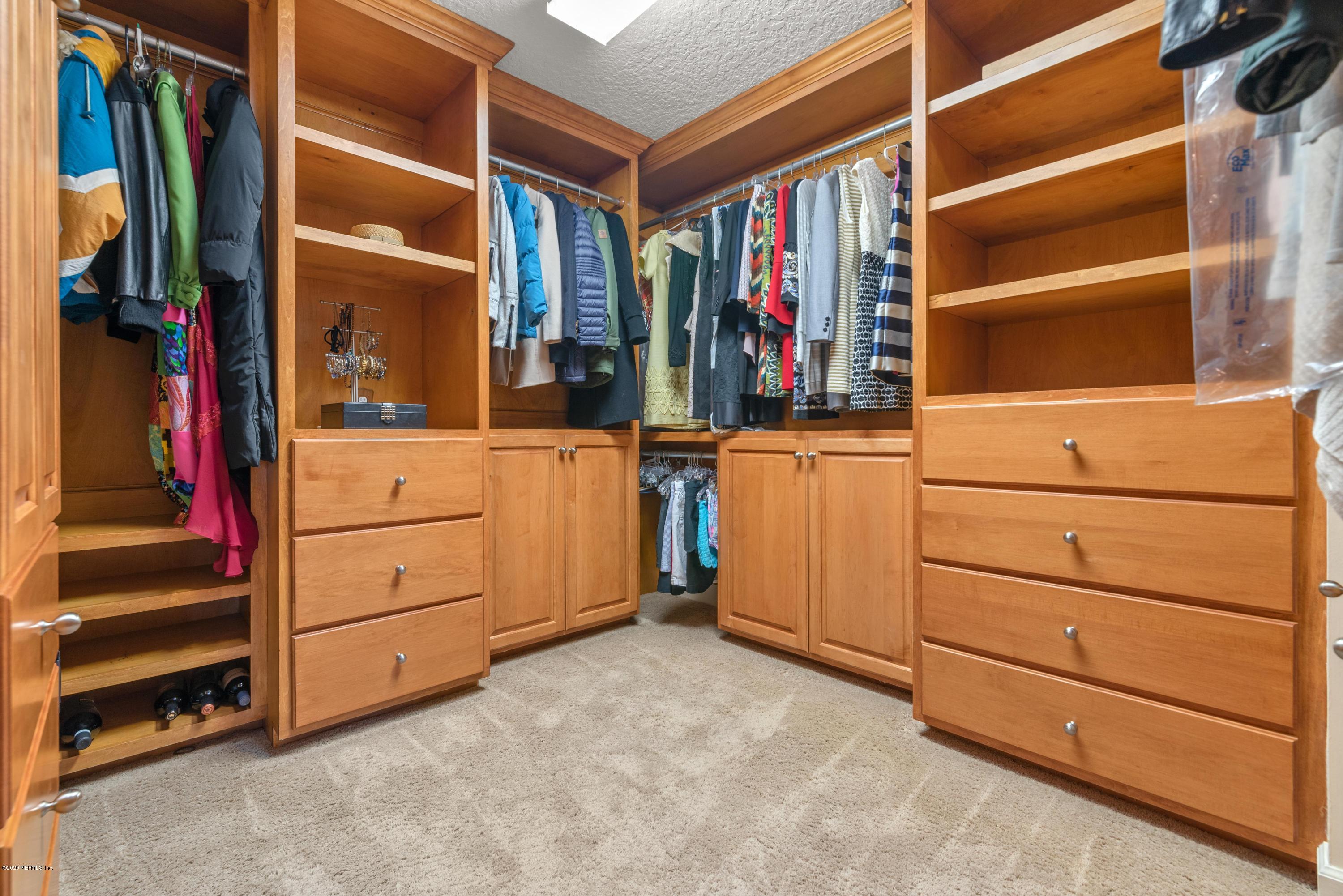8195 Shady Grove Road Jacksonville, FL 32256 - Photo 15 of 38 Owners Closet