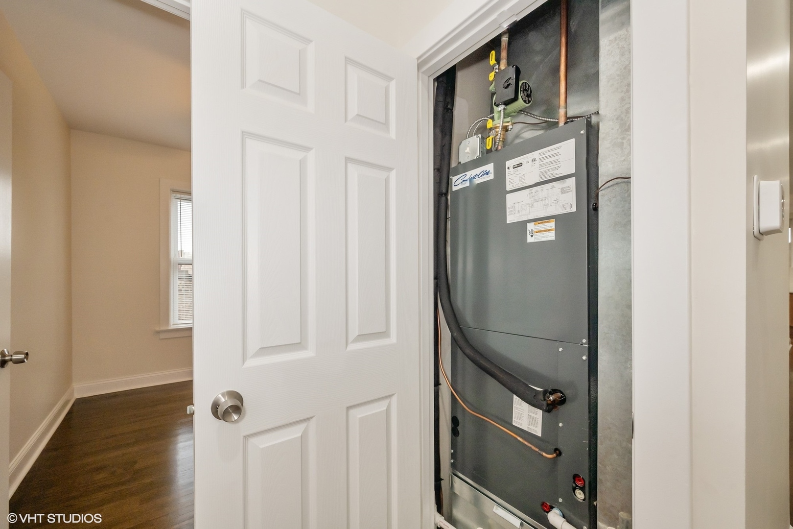 5027-29 West Washington Boulevard Chicago, IL 60644 - Photo 18 of 33 a view of walk in closet