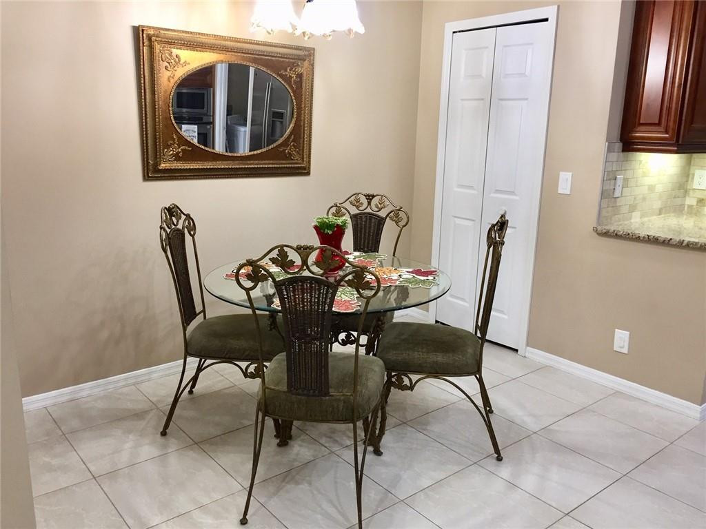 10386 Canoe Brook Circle Boca Raton, FL 33498 - Photo 9 of 36 Eat In 2