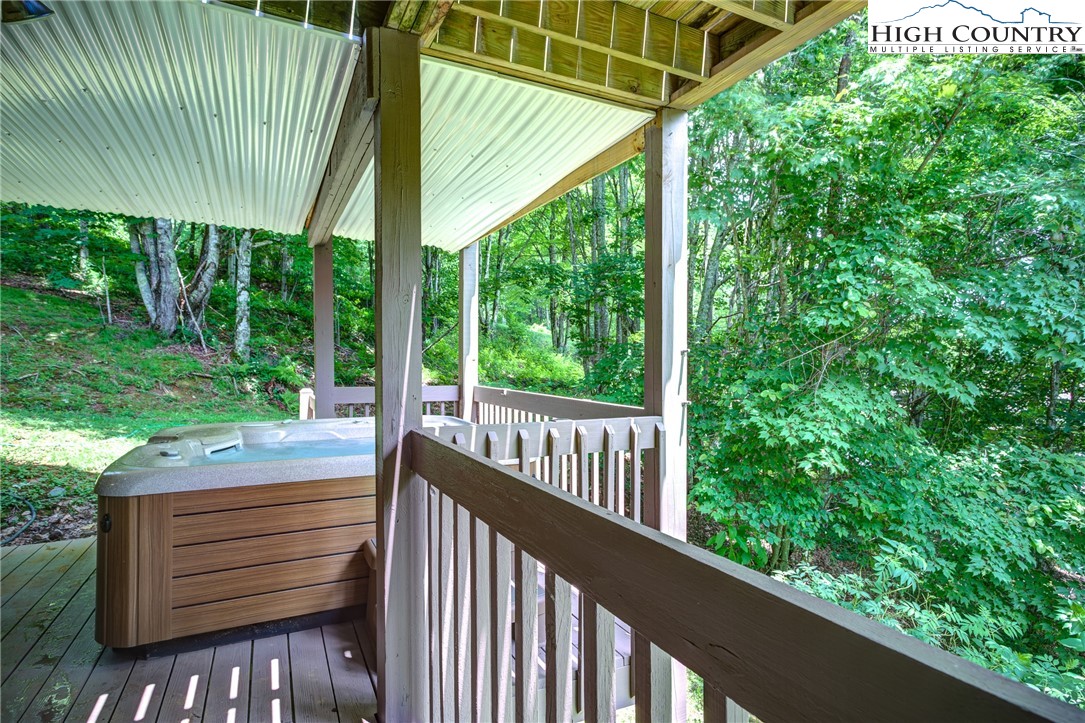 250 Ridgeview Road, Unit 7 U1 Sugar Mountain, NC 28604 - Photo 34 of 37 Gallery Image 34
