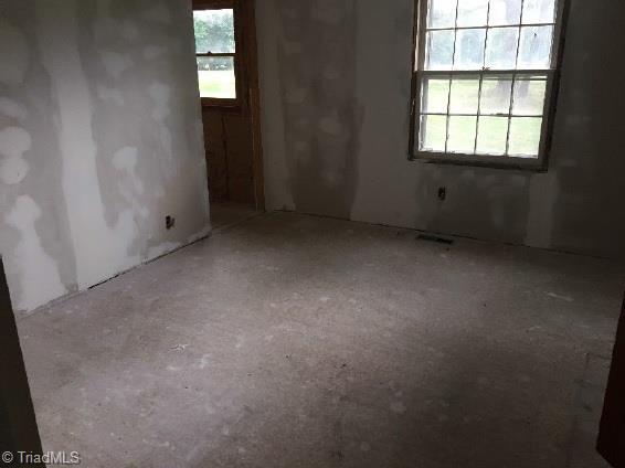 4561 Burch Bridge Road Burlington, NC 27217 - Photo 7 of 12 Gallery Image 7