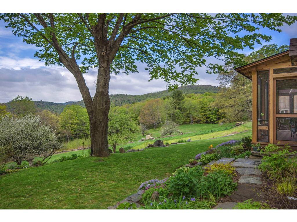 322 Atcherson Hollow Road Rockingham, VT 05143 - Photo 8 of 40