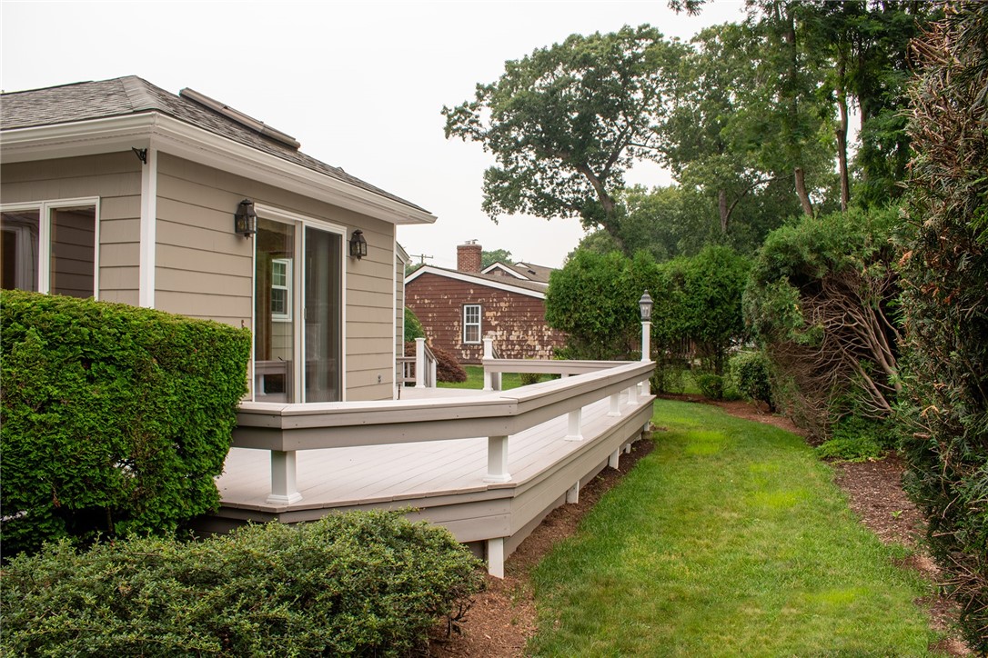 90 Frontier Road Warwick, RI 02889 - Photo 7 of 26