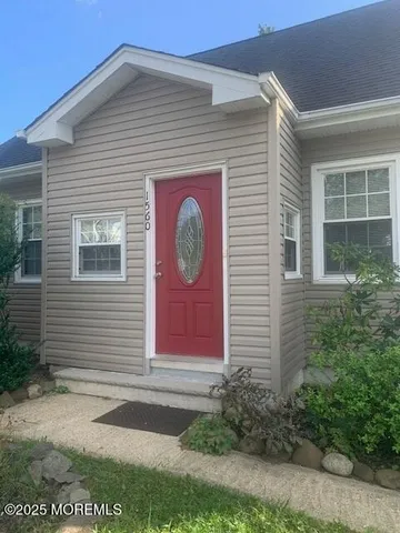 $3,200 | 1560 Whittier Avenue, Toms River, NJ 08753