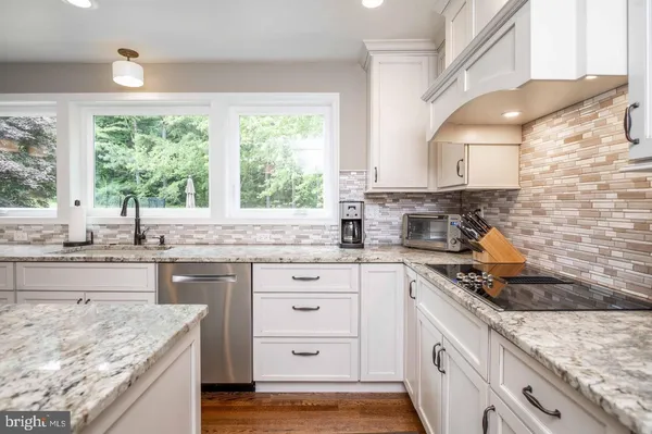 $879,000 | 12914 Falls Road, Cockeysville, MD 21030