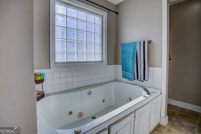 a view of walk in closet