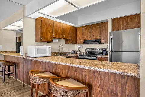 $475,000 | 3543 Lower Honoapiilani Road, Unit D204, Lahaina, HI 96761