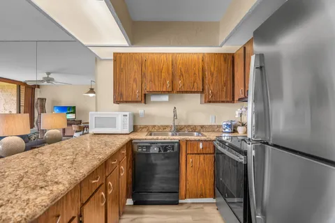 $475,000 | 3543 Lower Honoapiilani Road, Unit D204, Lahaina, HI 96761