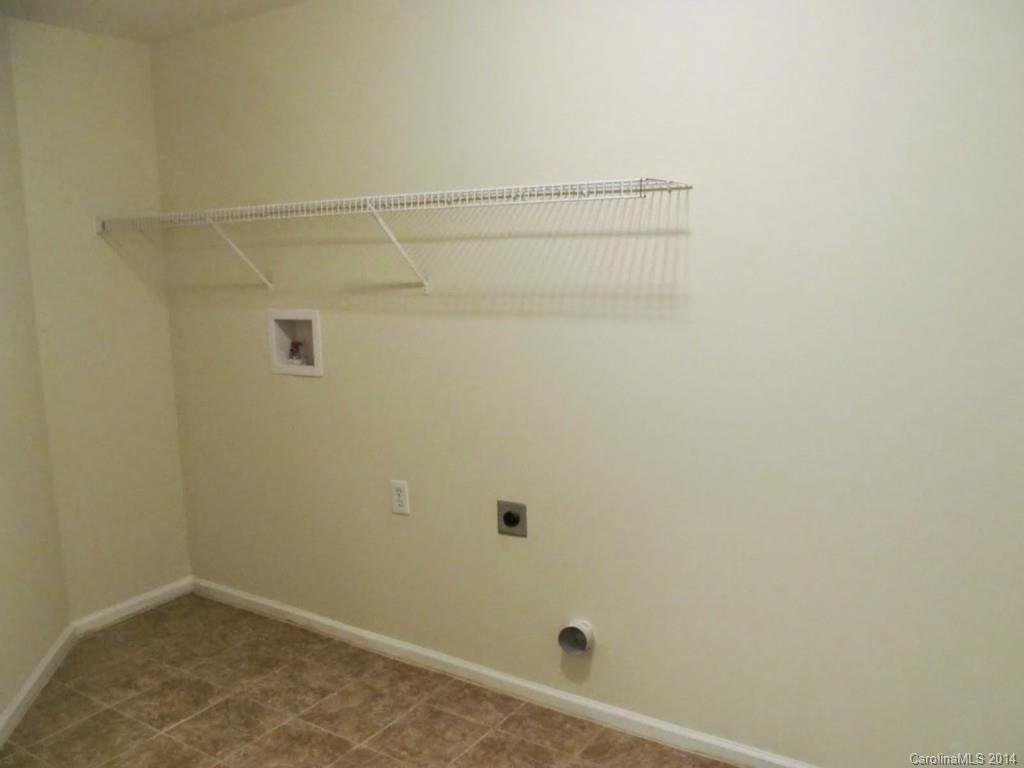 5209 Javitz Road Charlotte, NC 28216 - Photo 9 of 10 a view of a small space