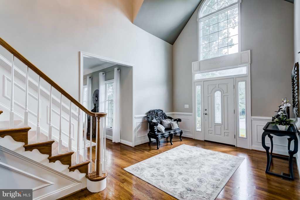 313 West Timonium Road Lutherville-Timonium, MD 21093 - Photo 2 of 30 Foyer
