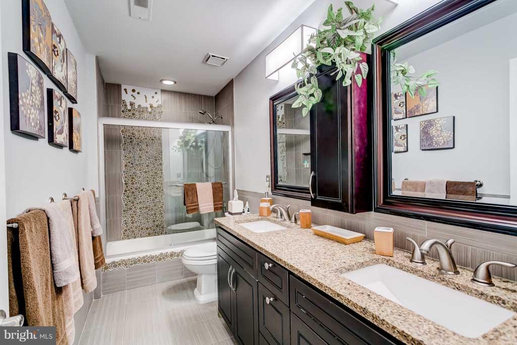 313 West Timonium Road Lutherville-Timonium, MD 21093 - Photo 21 of 30 Hall Bath