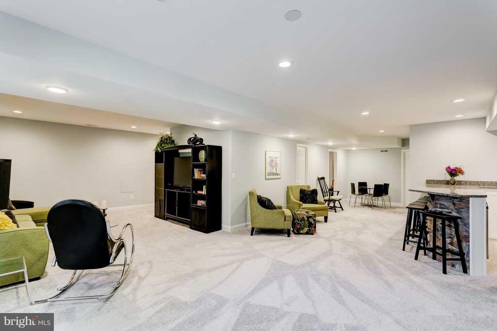 313 West Timonium Road Lutherville-Timonium, MD 21093 - Photo 24 of 30 Club Room