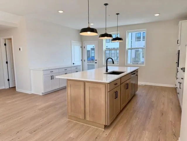 $844,990 | 906 South Woodlawn Avenue, Unit I, St. Paul, MN 55116