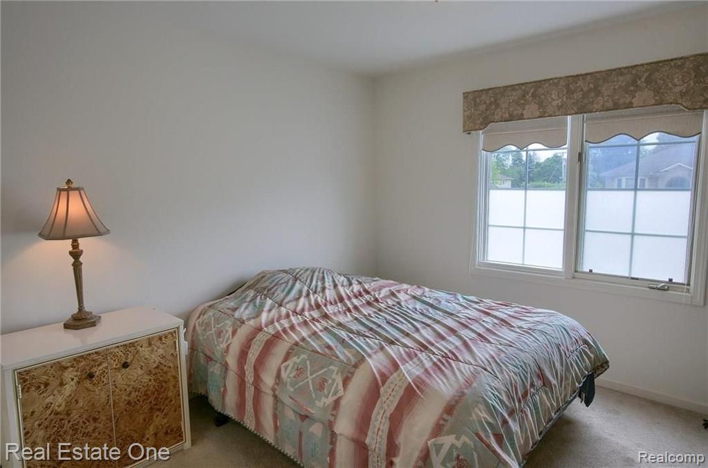 2054 Baron Rochester Hills, MI 48307 - Photo 28 of 32