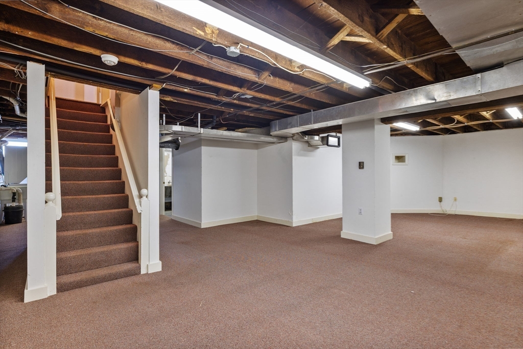 372 Ocean Avenue Marblehead, MA 01945 - Photo 19 of 29