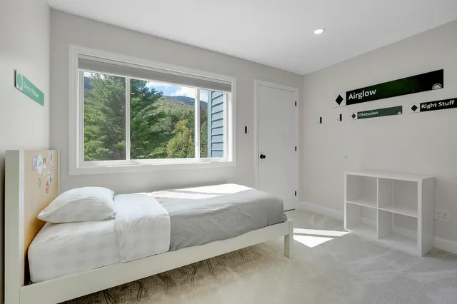 $599,000 | 10 Brookside Drive, Unit 1A306, Newry, ME 04261