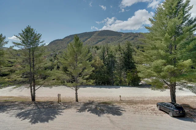 $599,000 | 10 Brookside Drive, Unit 1A306, Newry, ME 04261