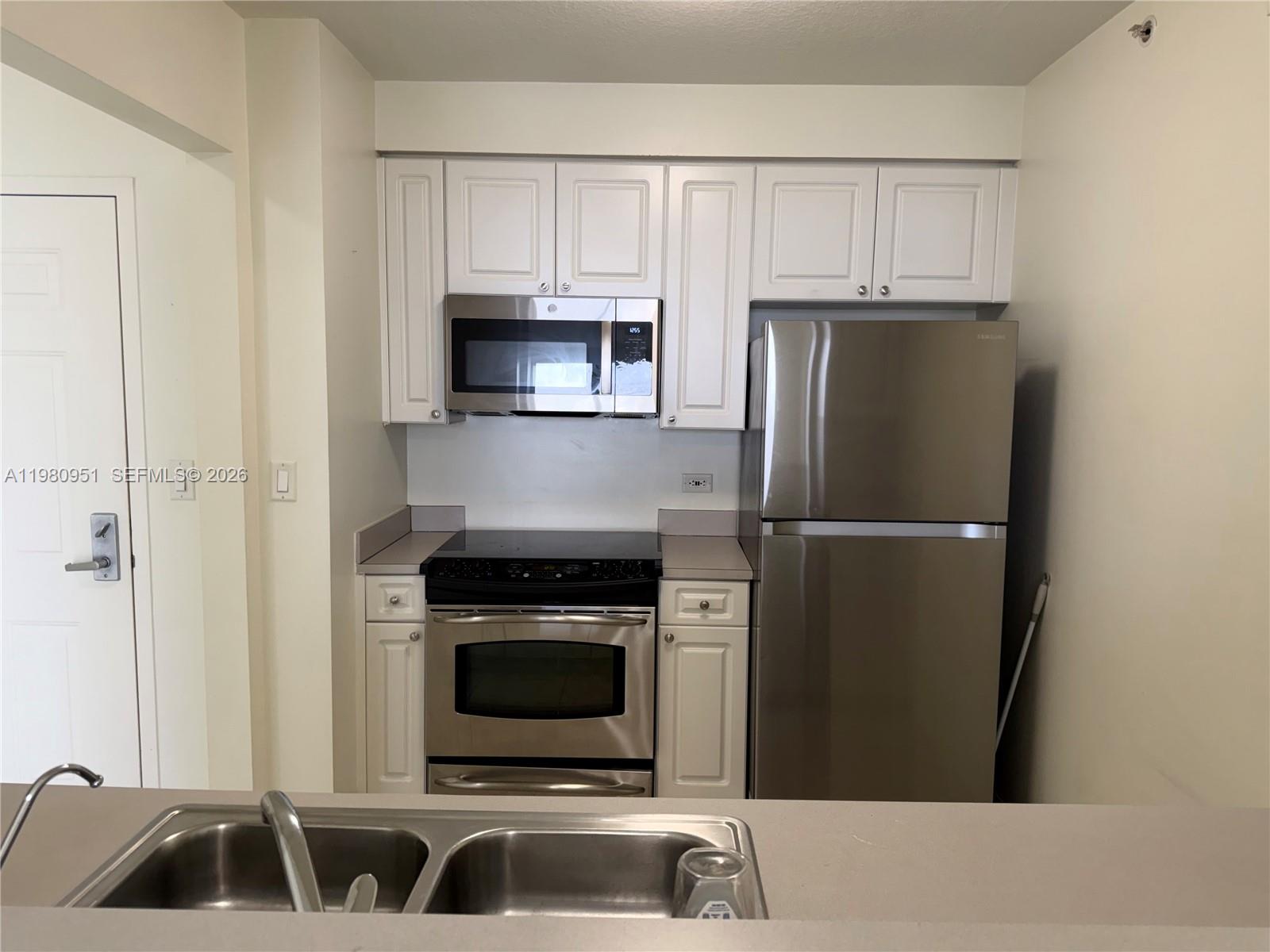 900 Southwest 8th Street, Unit 604 Miami, FL 33130 - Photo 24 of 38