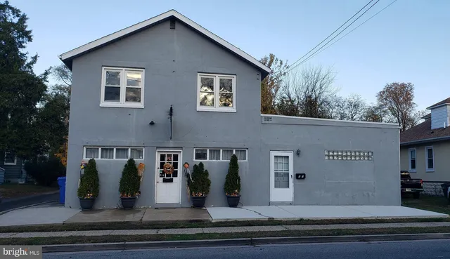 a view of a house with street