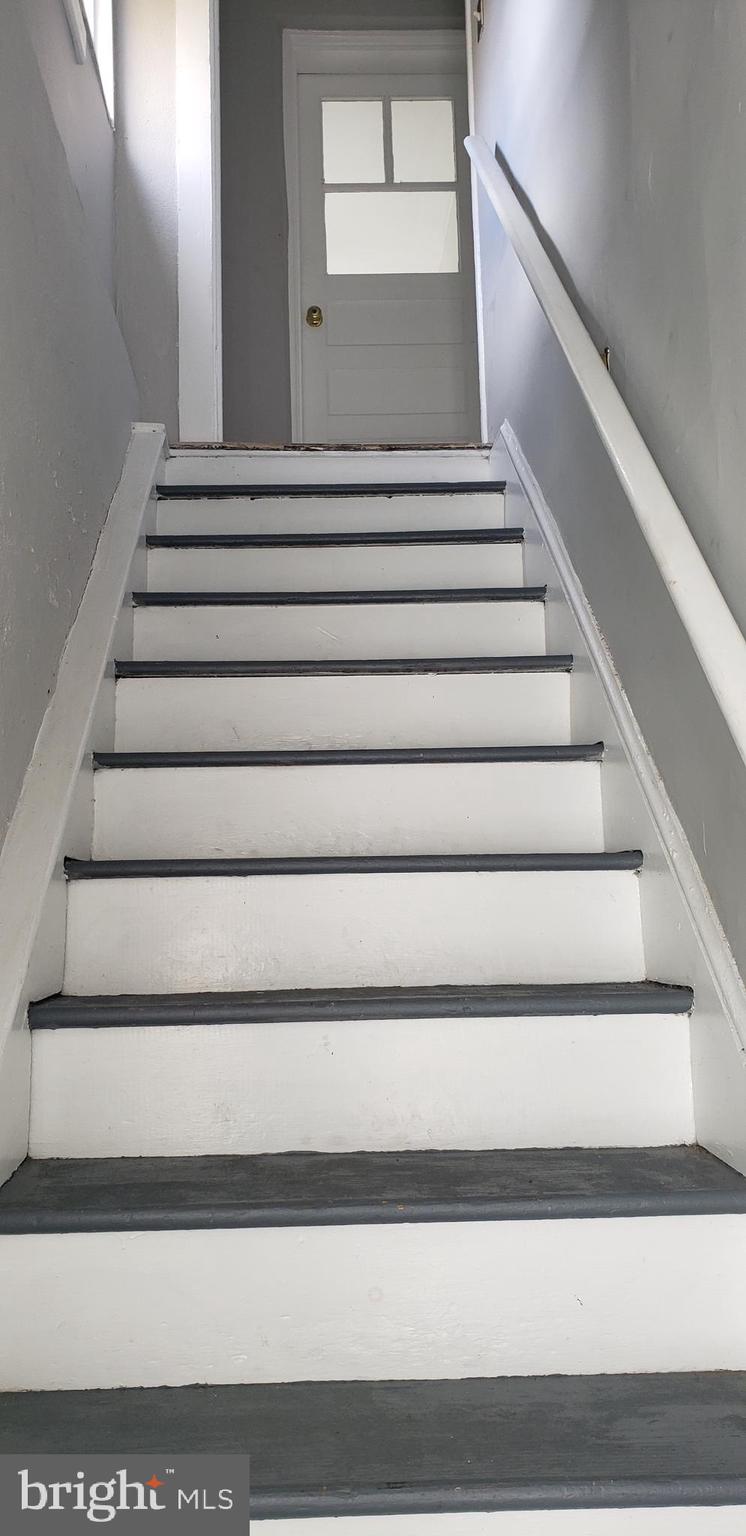 621 North Forklanding Road, Unit B Maple Shade, NJ 08052 - Photo 3 of 12