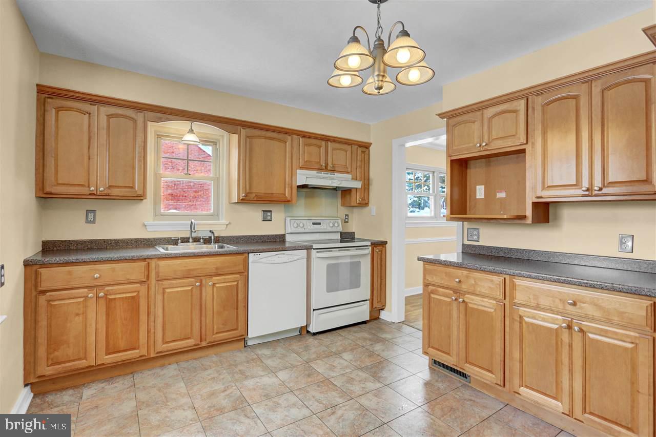 3767 Elder Road Harrisburg, PA 17111 - Photo 9 of 22 Gallery Image 9