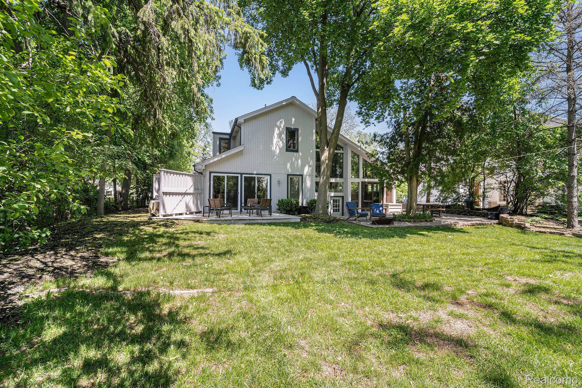 18201 Beverly Road Franklin, MI 48025 - Photo 42 of 46 Gallery Image 42
