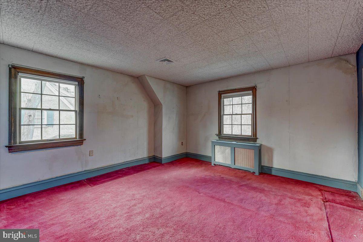 327 North Rolling Road Springfield, PA 19064 - Photo 17 of 34