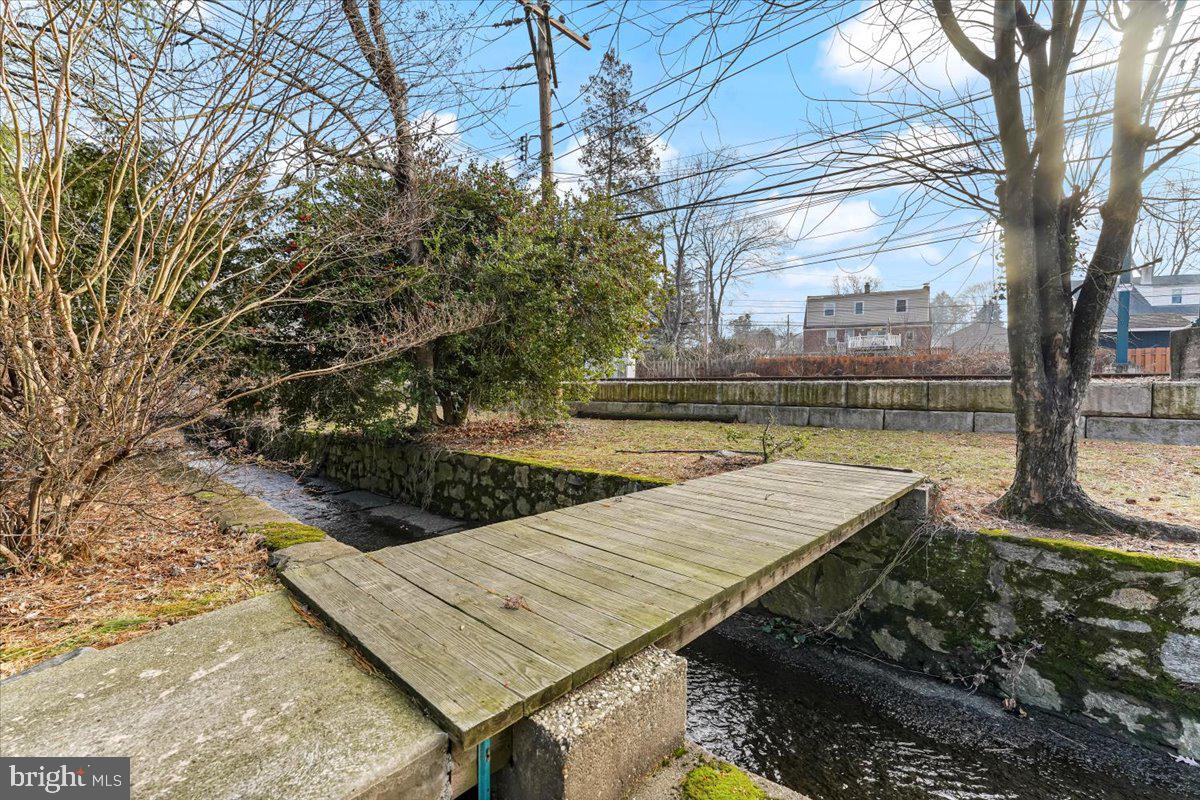 327 North Rolling Road Springfield, PA 19064 - Photo 30 of 34 a view of a backyard with sitting area