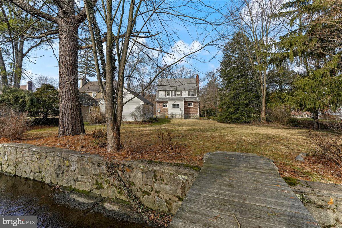 327 North Rolling Road Springfield, PA 19064 - Photo 31 of 34 a view of a yard with trees