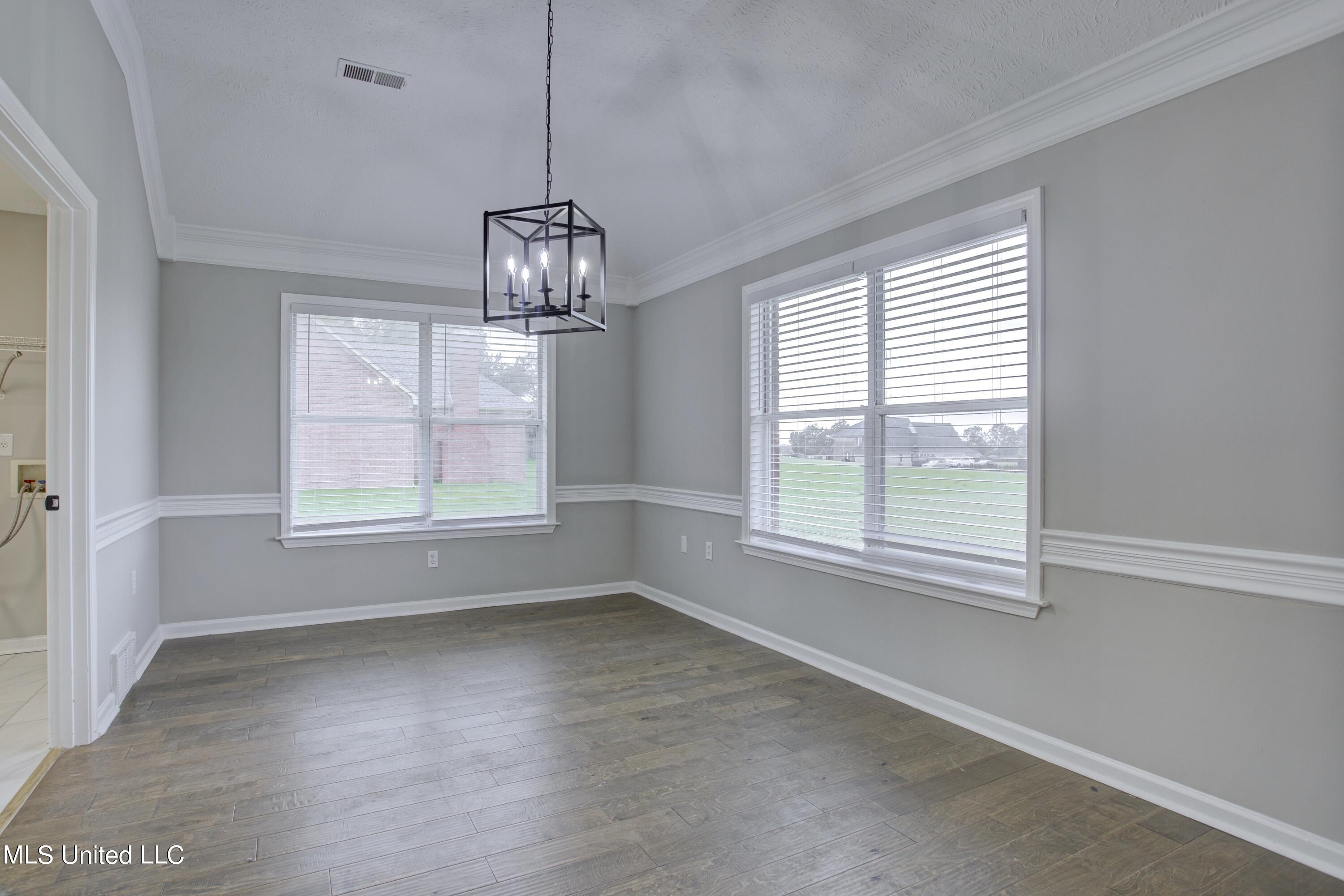 7678 State Line Road Olive Branch, MS 38654 - Photo 12 of 50 dining room1a