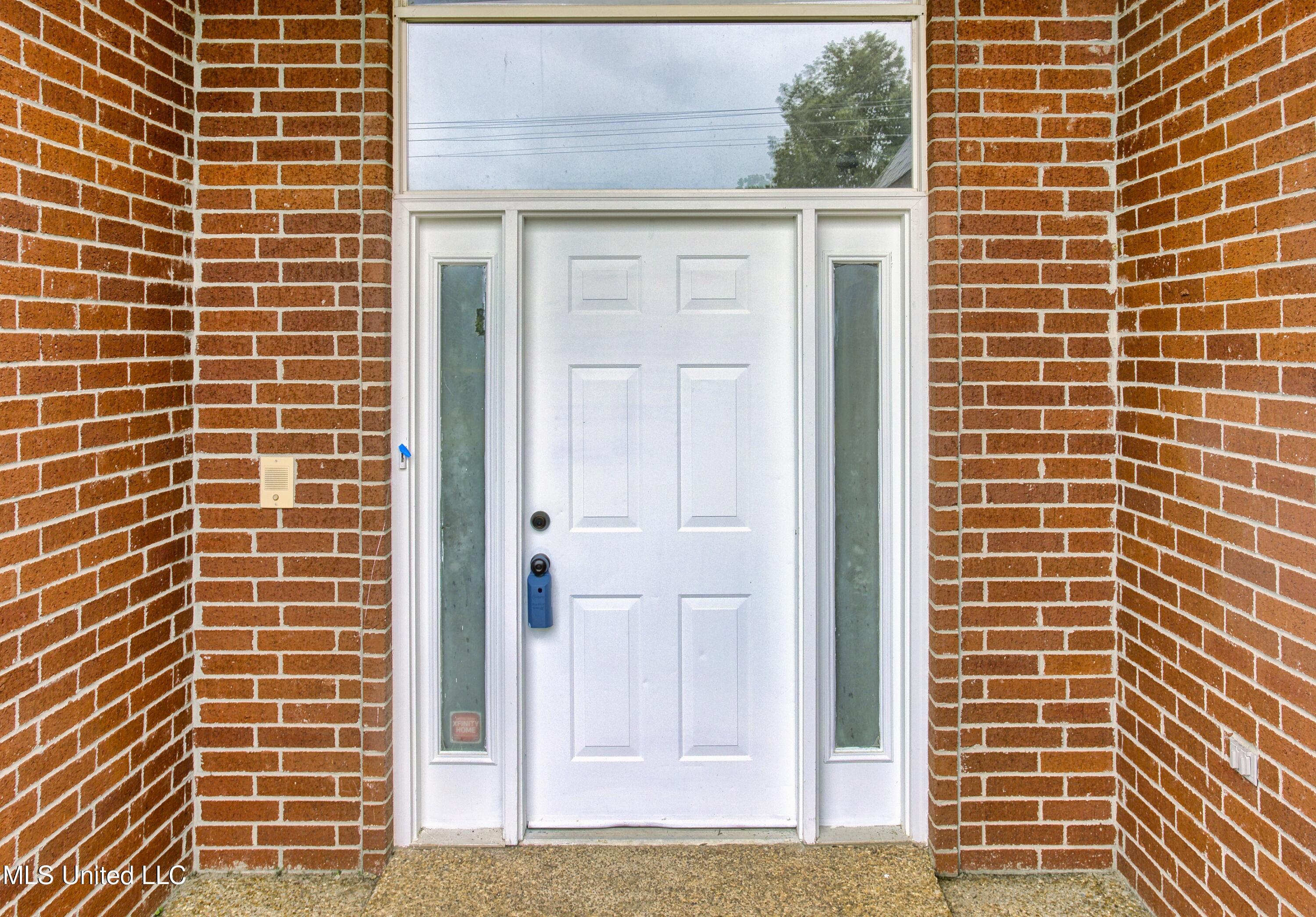 7678 State Line Road Olive Branch, MS 38654 - Photo 2 of 50 front door