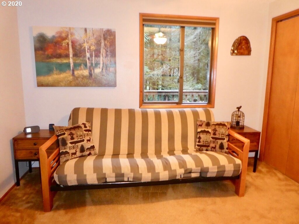 20502 East Carnarvon Road Rhododendron, OR 97049 - Photo 14 of 30 Gallery Image 14
