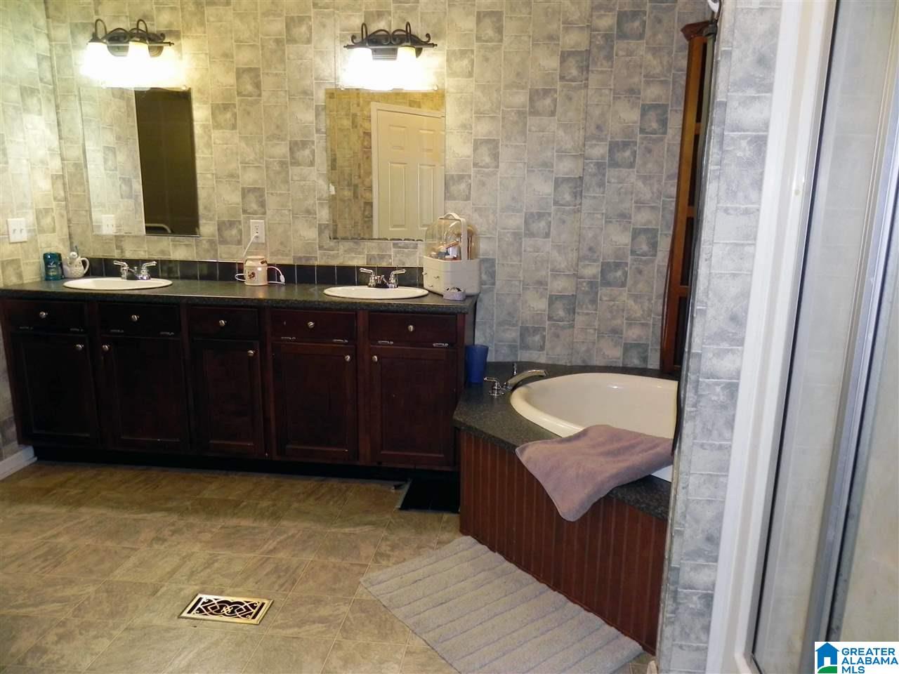 76 Royal Trail Ohatchee, AL 36271 - Photo 28 of 38