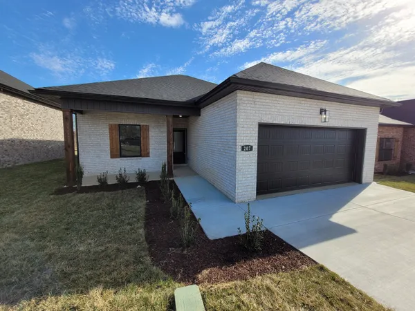 $359,900 | 207 Sandalwood Way, Dickson, TN 37055