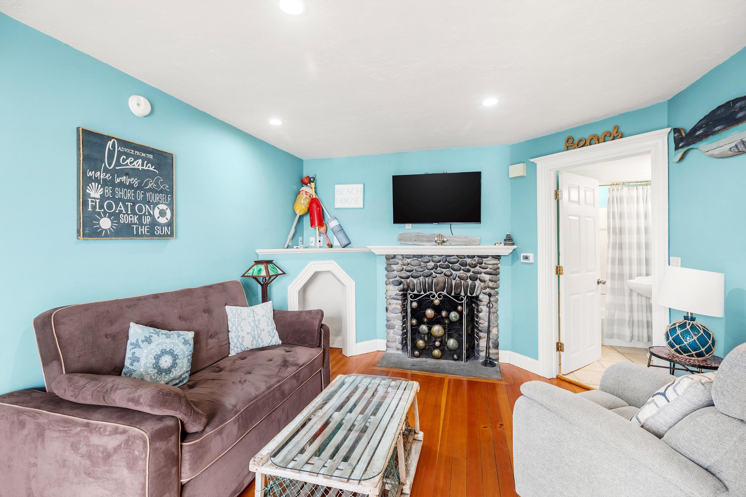 6 Francis Street Hampton, NH 03842 - Photo 5 of 29 Gallery Image 5