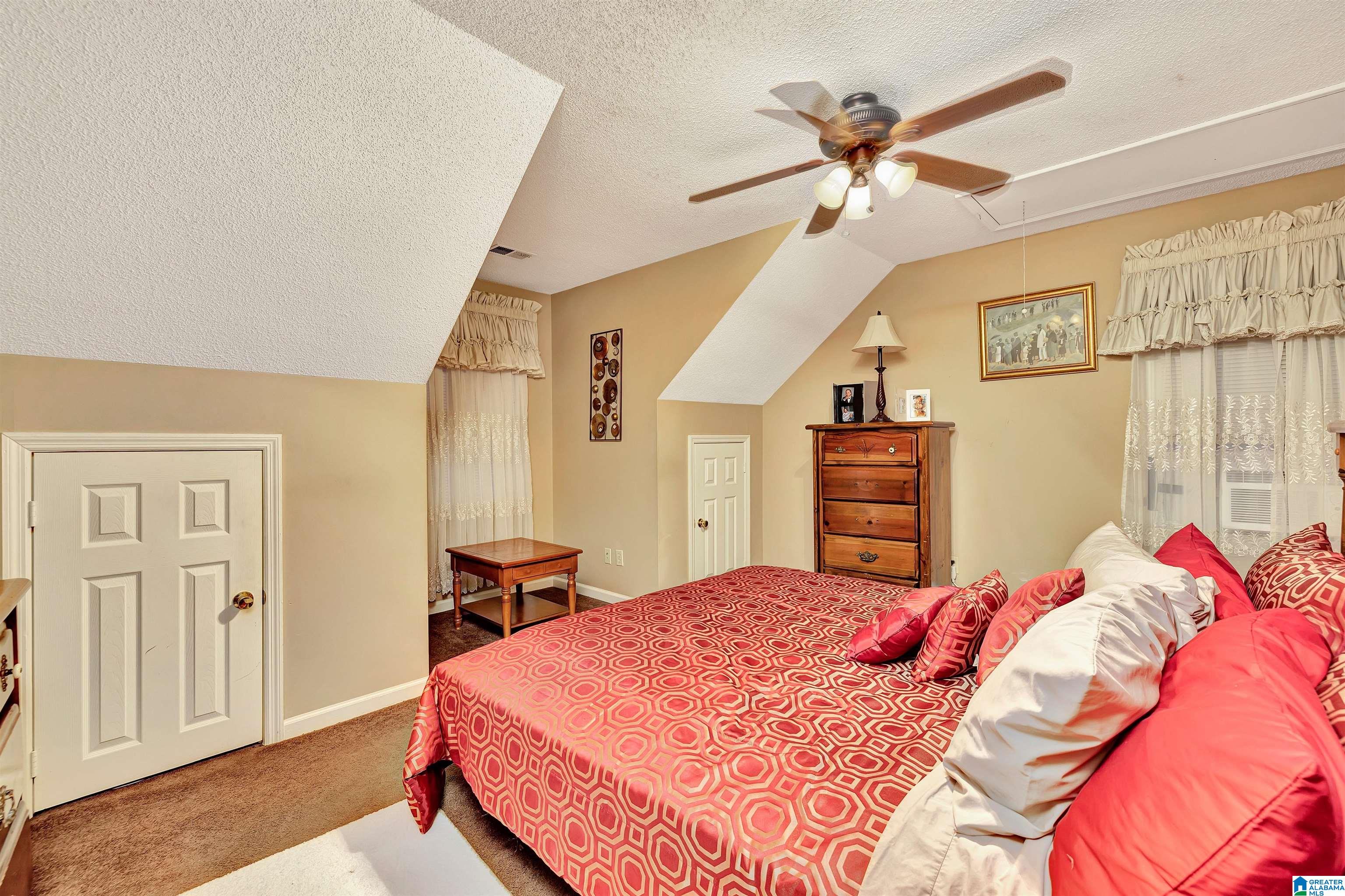 925 5th Avenue Pleasant Grove, AL 35127 - Photo 12 of 38