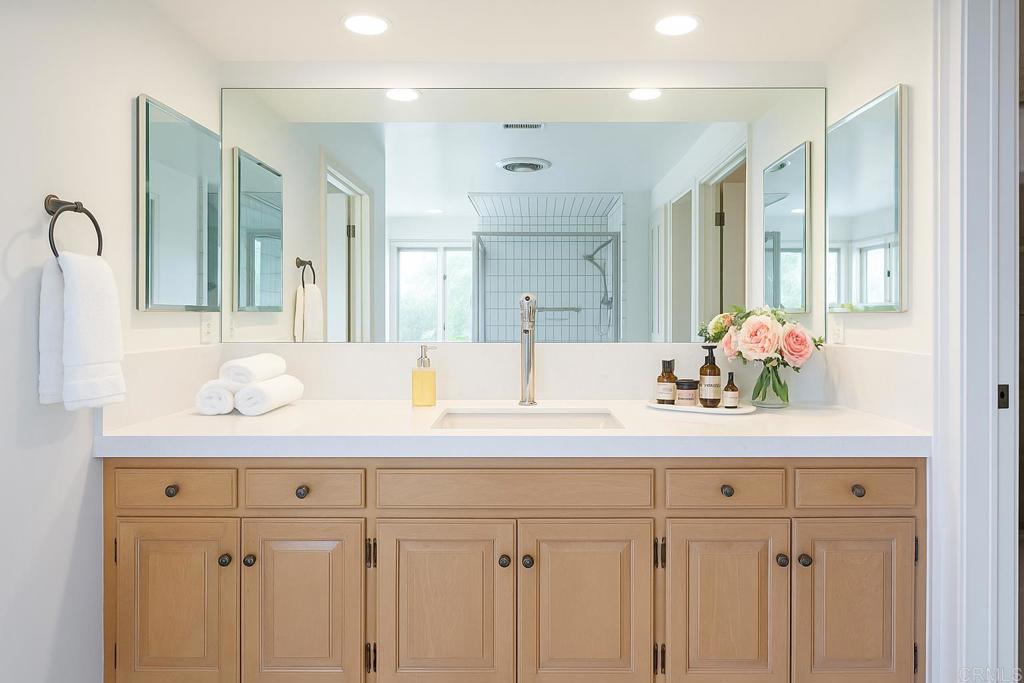 145 Yucca Road Fallbrook, CA 92028 - Photo 30 of 58 Master Bath/Spa