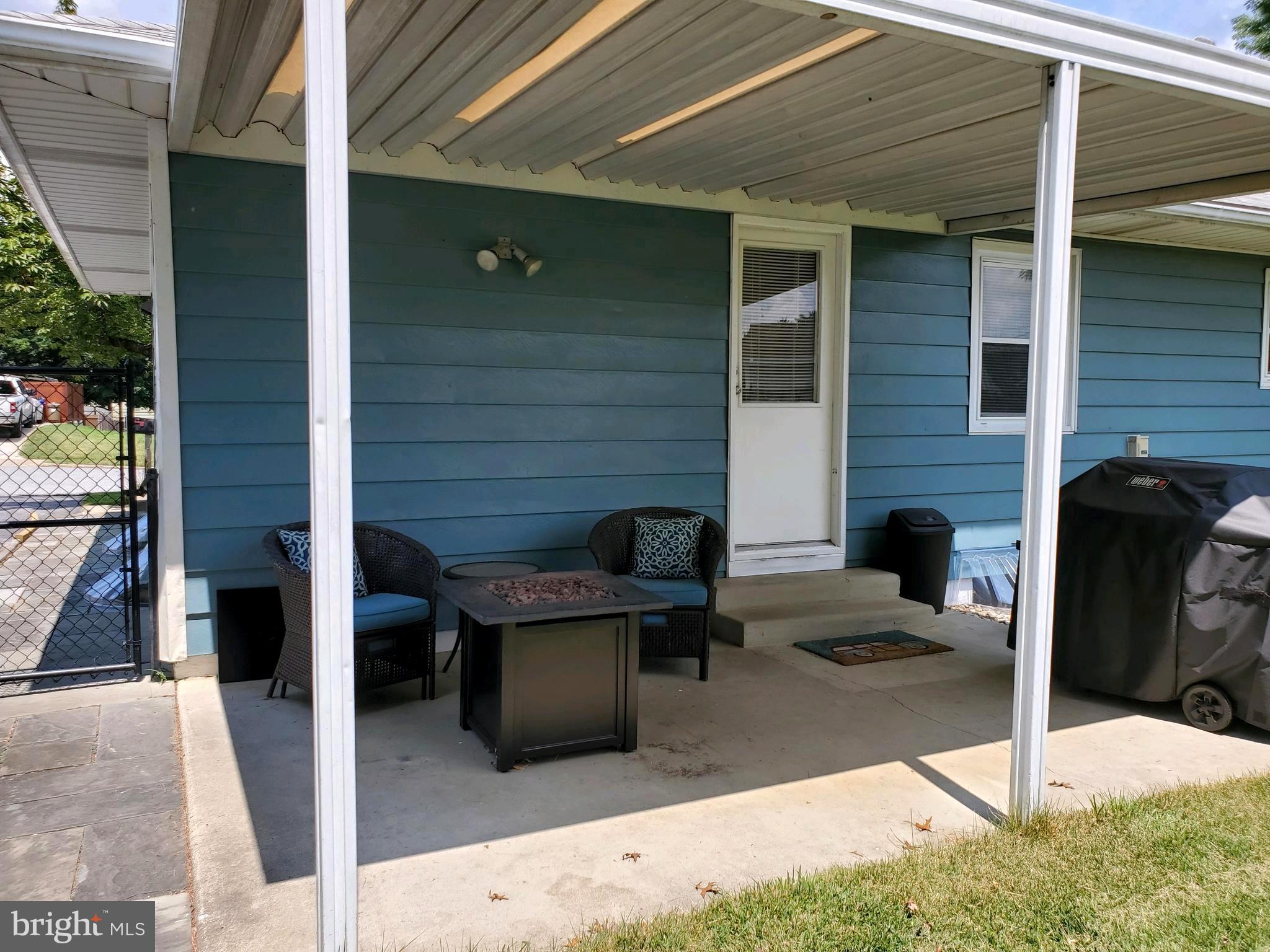 316 Queen Street Frederick, MD 21701 - Photo 7 of 28 Back porch