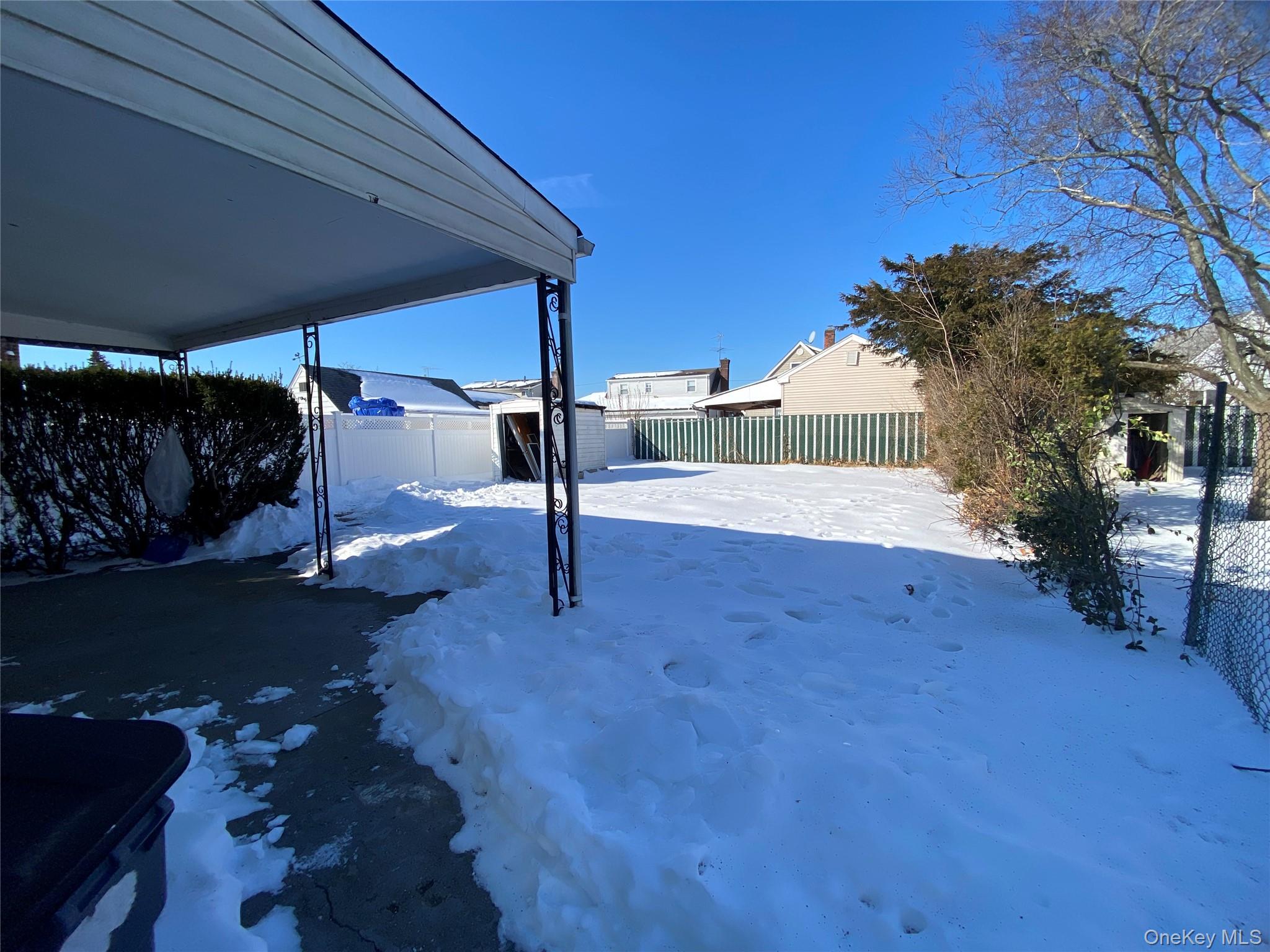 216 Raff Avenue Mineola, NY 11501 - Photo 20 of 20