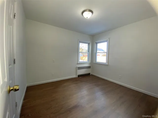 $830,000 | 216 Raff Avenue, Mineola, NY 11501