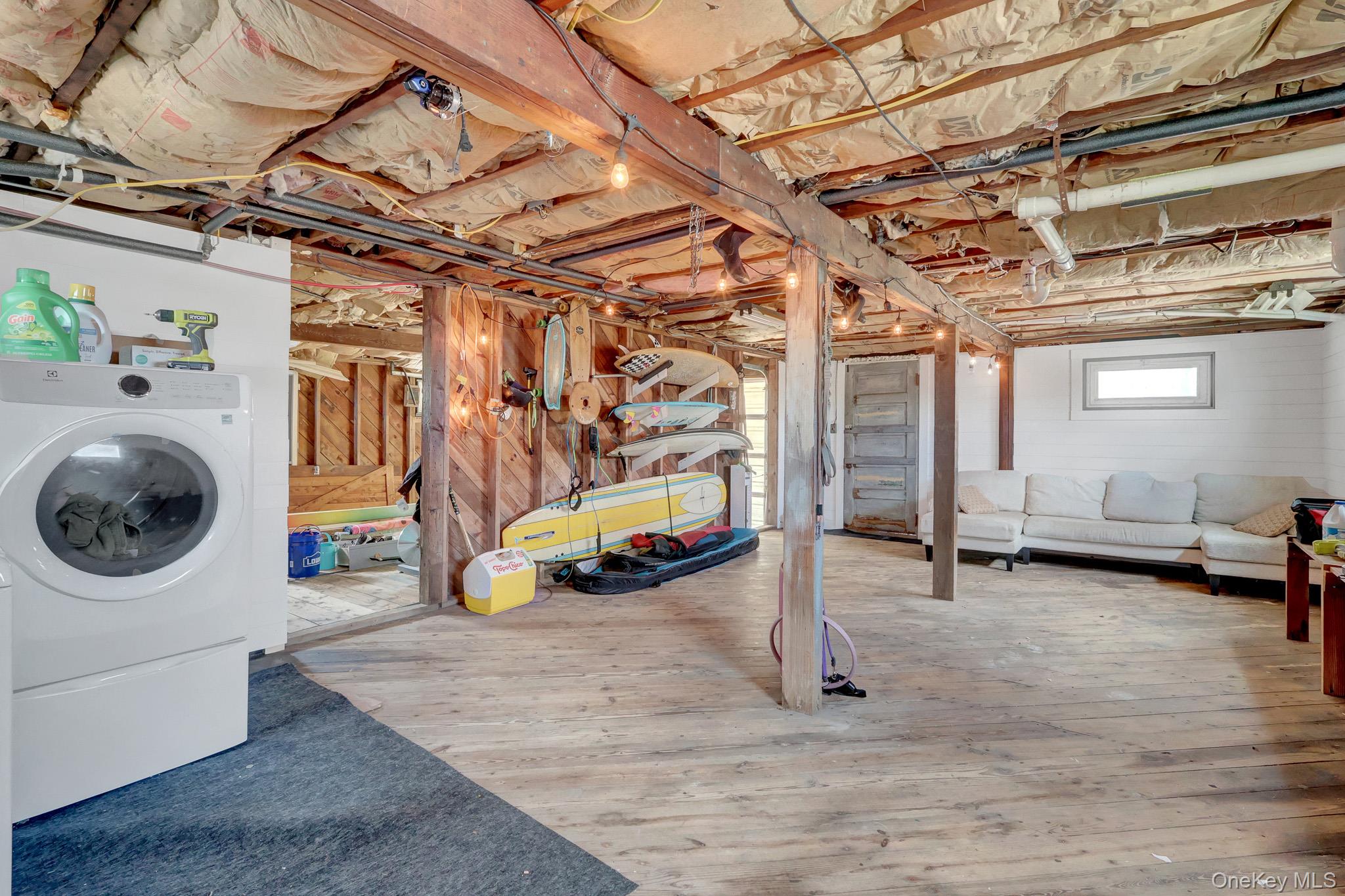 6 Oak Beach Road Babylon, NY 11702 - Photo 14 of 32