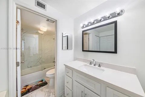 $799,000 | 320 Seaview Court, Unit 21207, Marco Island, FL 34145