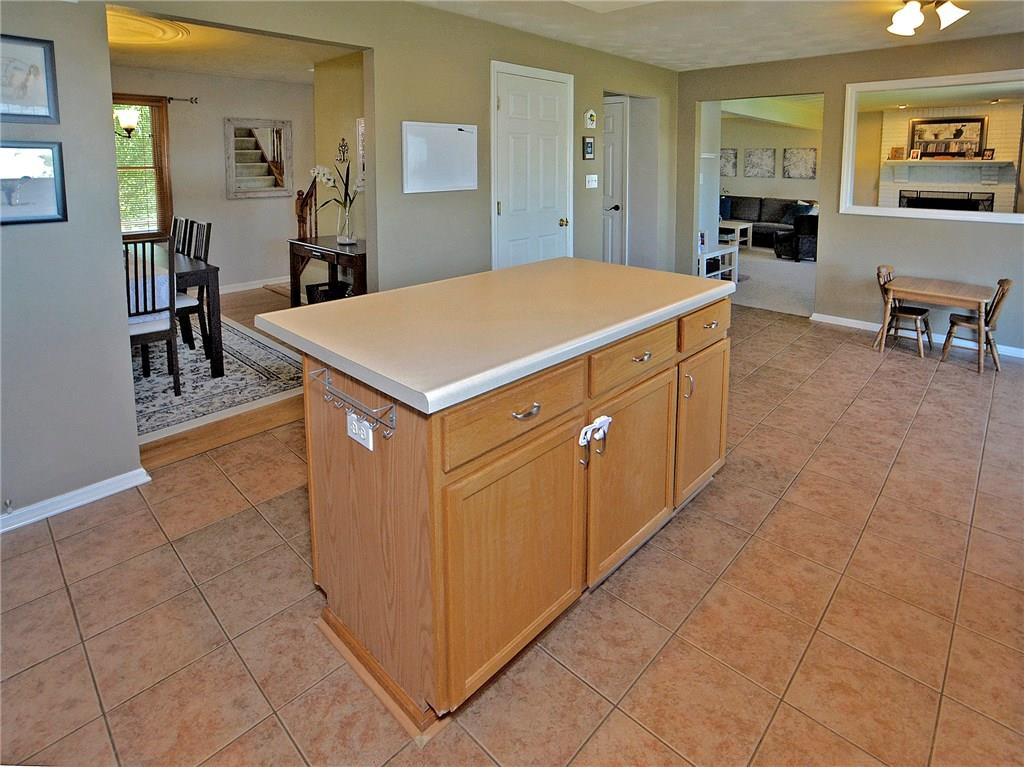 79 Rustic Ridge Drive Pittsburgh, PA 15239 - Photo 9 of 25 Gallery Image 9