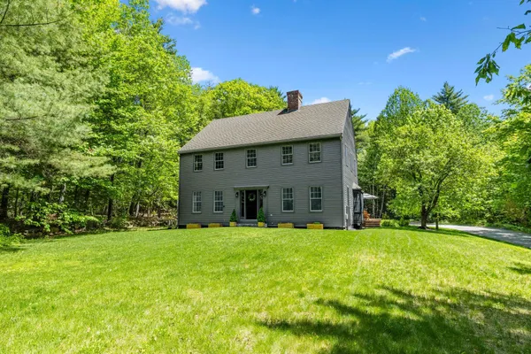 $1,099,999 | 301 Galloping Hill Road, Hopkinton, NH 03229