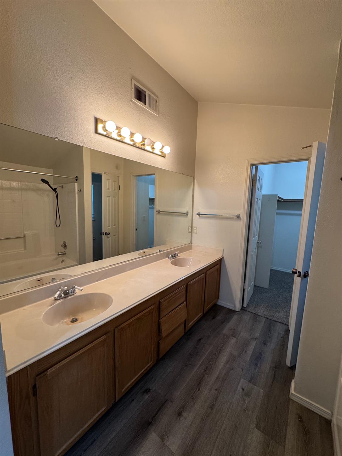1900 Temescal Drive Modesto, CA 95355 - Photo 12 of 14