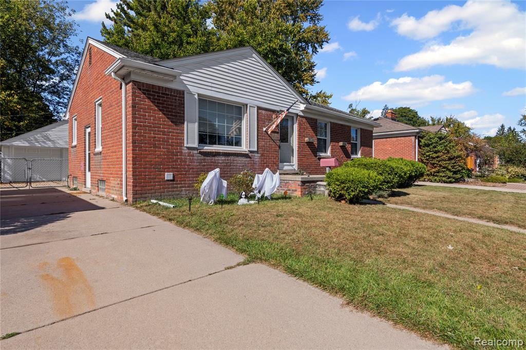 9627 Merriman Road Livonia, MI 48150 - Photo 4 of 38 Gallery Image 4