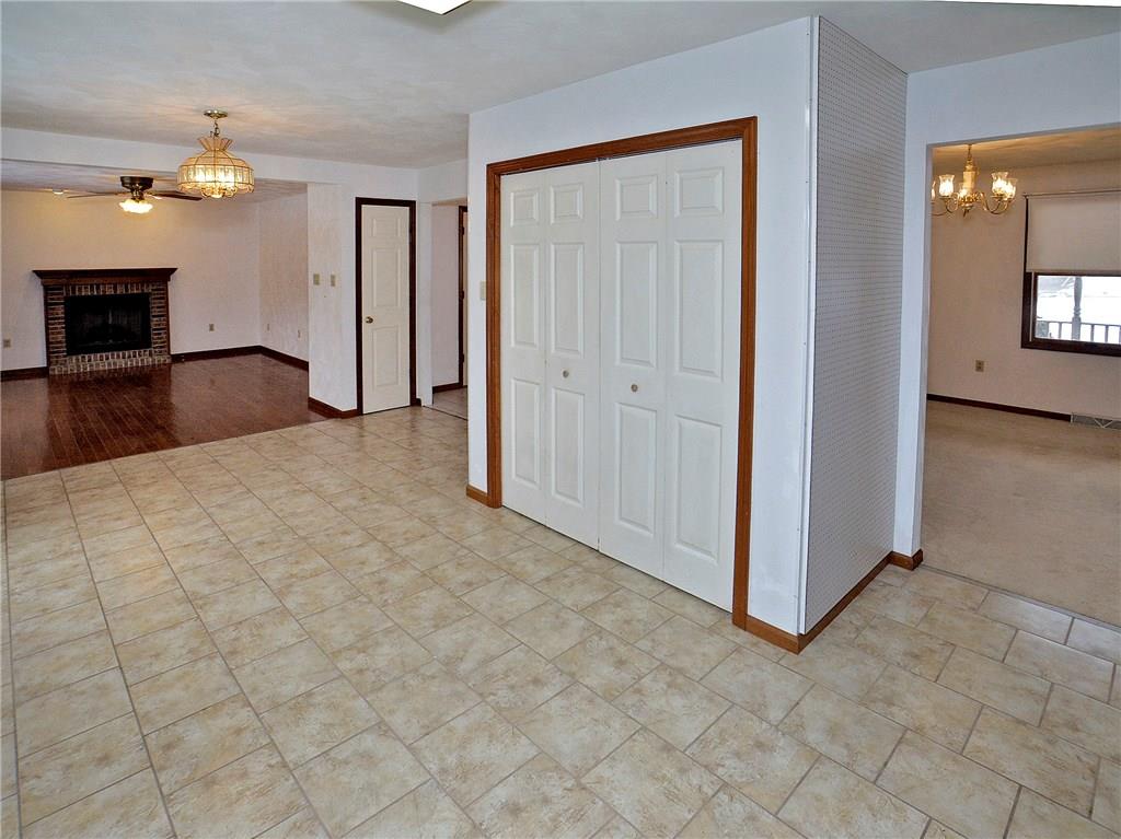 27 Meadowridge Road Harrison City, PA 15636 - Photo 4 of 23 Gallery Image 4