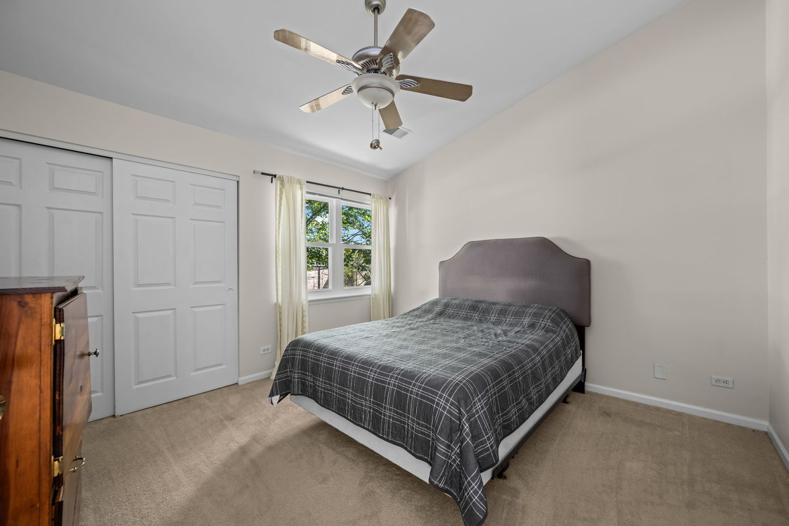 1327 Coldspring Road Carol Stream, IL 60188 - Photo 12 of 18 Gallery Image 12